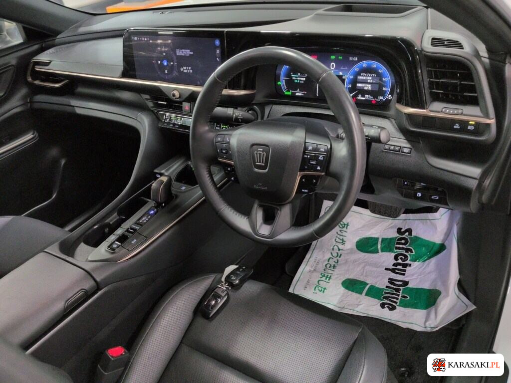 Toyota Crown Crossover 2023 z aukcji japońskiej