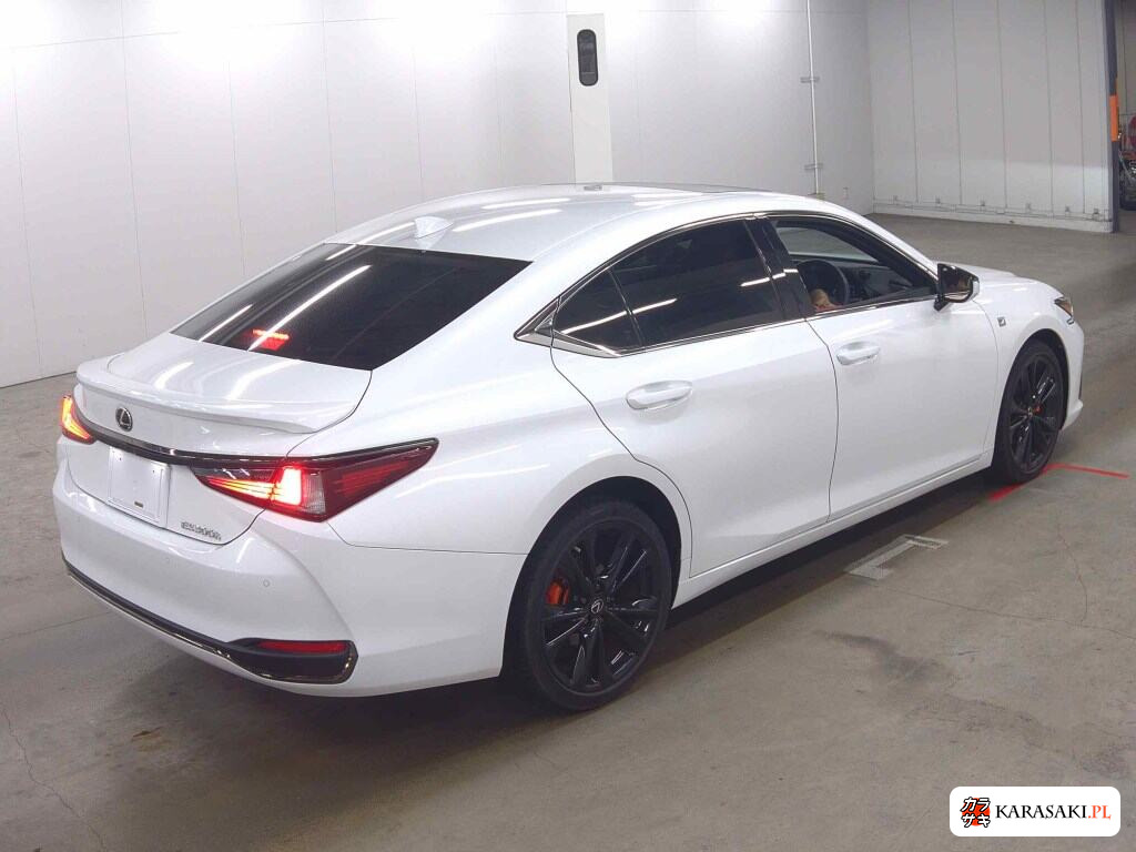 Lexus Es 2023 z aukcji japońskiej