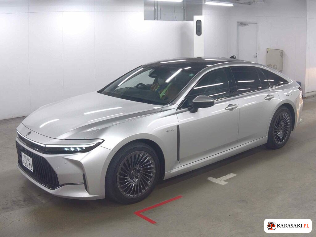 Toyota Crown 2023 z aukcji japońskiej