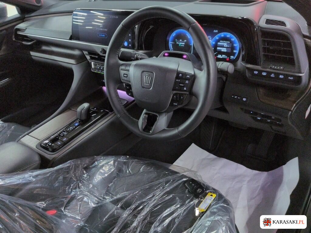 Toyota Crown 2023 z aukcji japońskiej