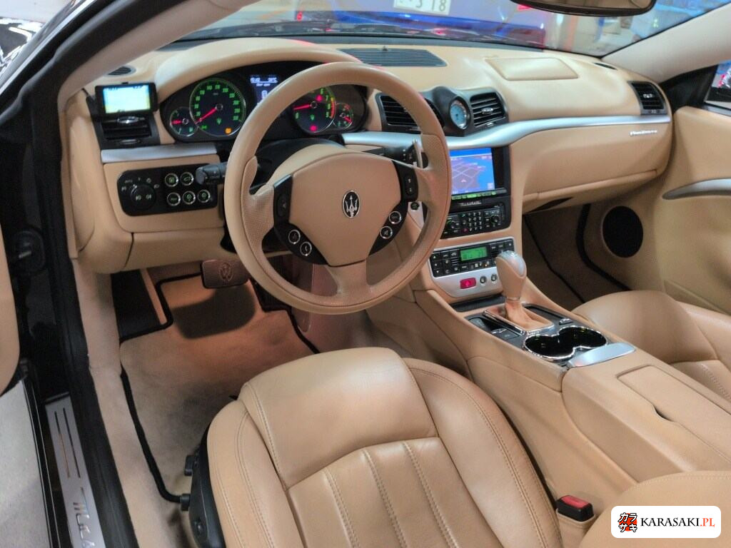 Maserati Granturismo 2008 z aukcji japońskiej