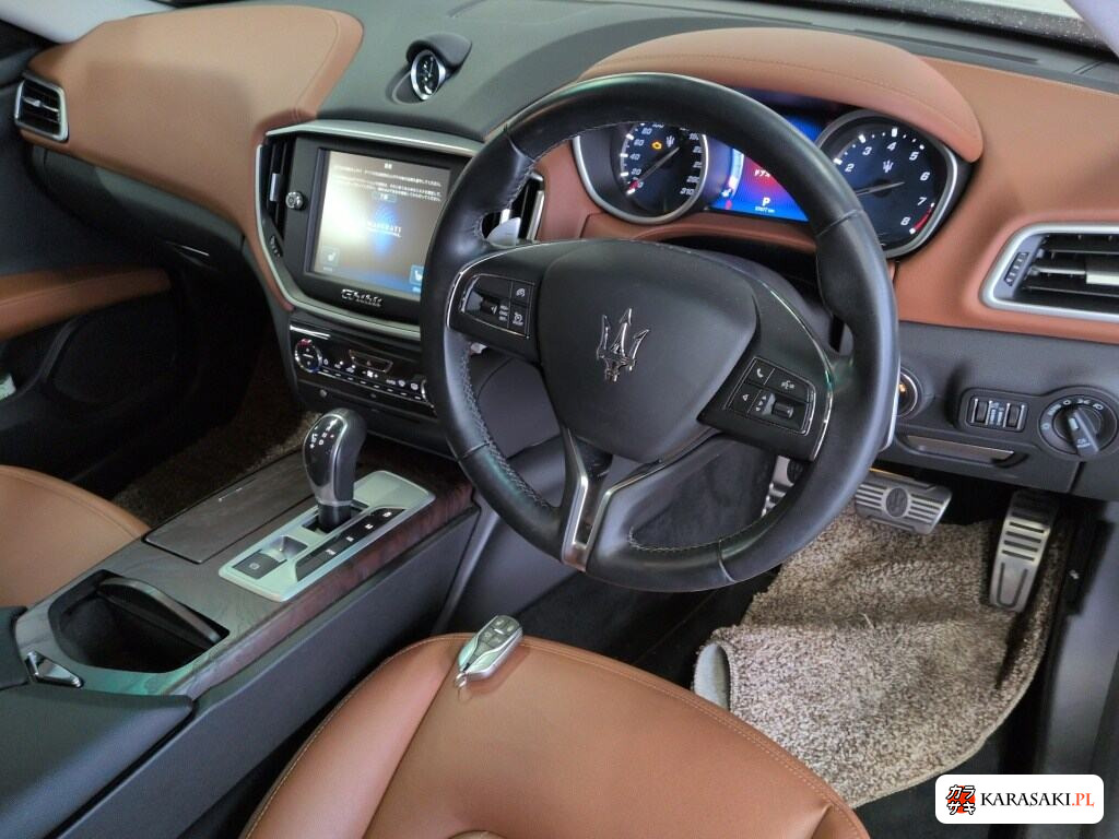 Maserati Ghibli 2015 з японського аукціону