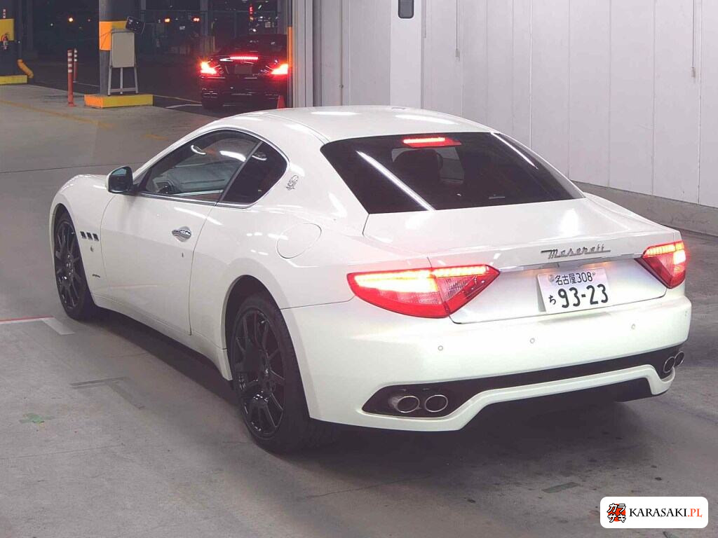 Maserati Granturismo 2012 z aukcji japońskiej