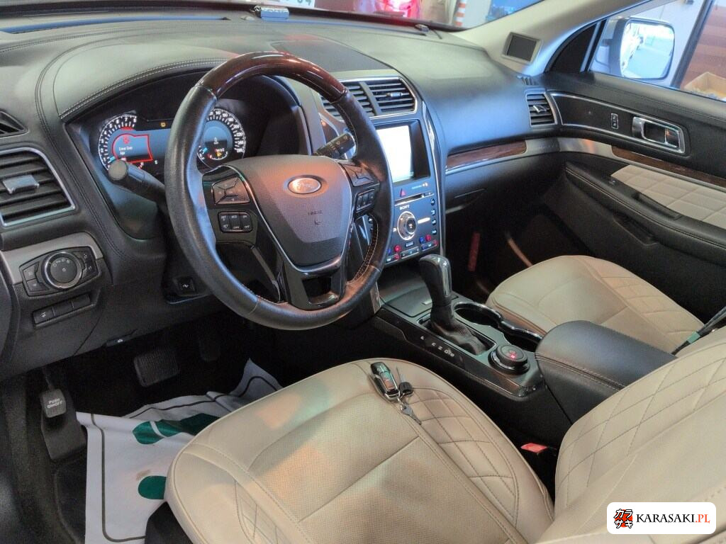 Ford Explorer 2016 z aukcji japońskiej