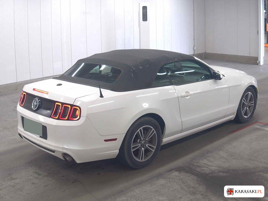 Ford Mustang 2013 z aukcji japońskiej