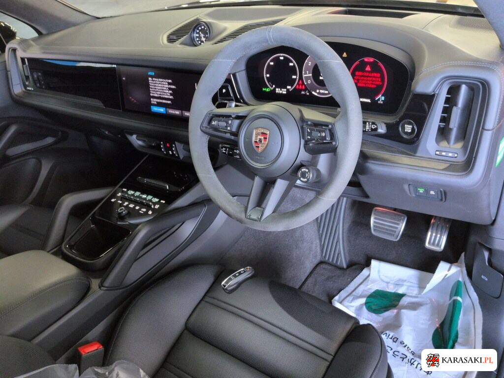 Porsche Cayenne 2024 z aukcji japońskiej