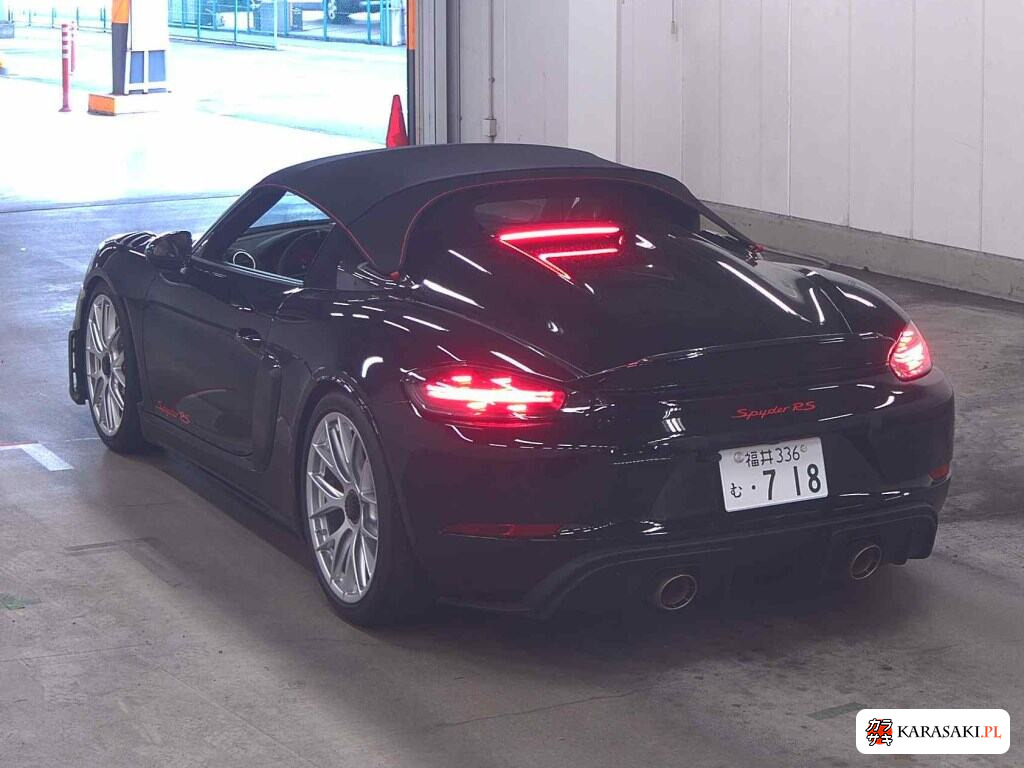Porsche 718 Spyder 2024 z aukcji japońskiej