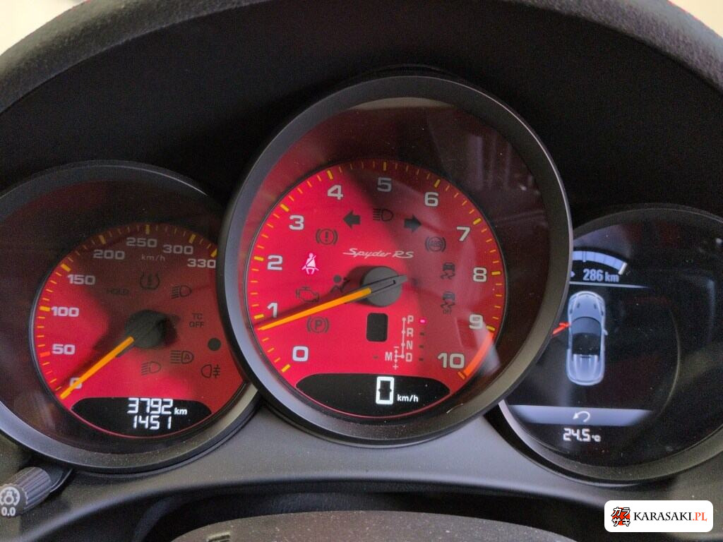 Porsche 718 Spyder 2024 z aukcji japońskiej