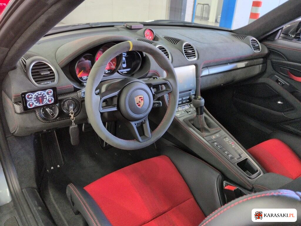 Porsche 718 Spyder 2024 z aukcji japońskiej