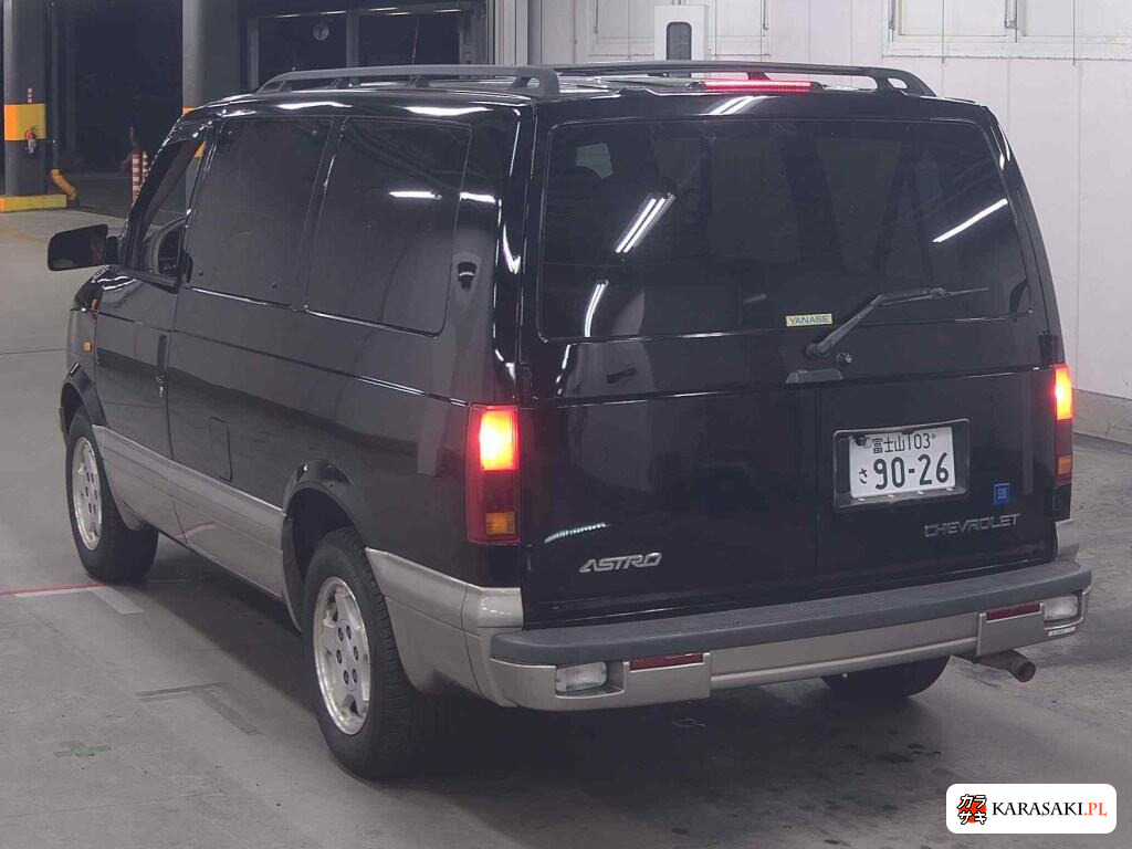 Chevrolet Astro 2005 z aukcji japońskiej
