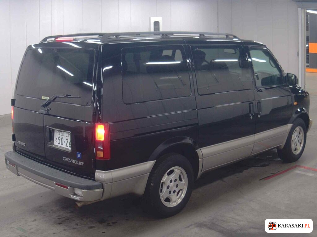 Chevrolet Astro 2005 z aukcji japońskiej