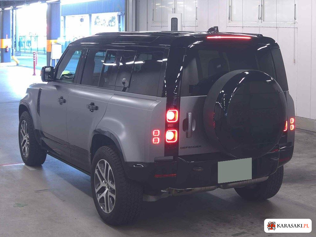 Land Rover Defender 2023 z aukcji japońskiej