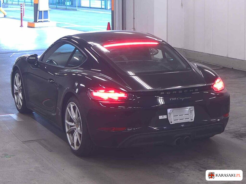 Porsche 718 Cayman 2017 from a Japanese auction