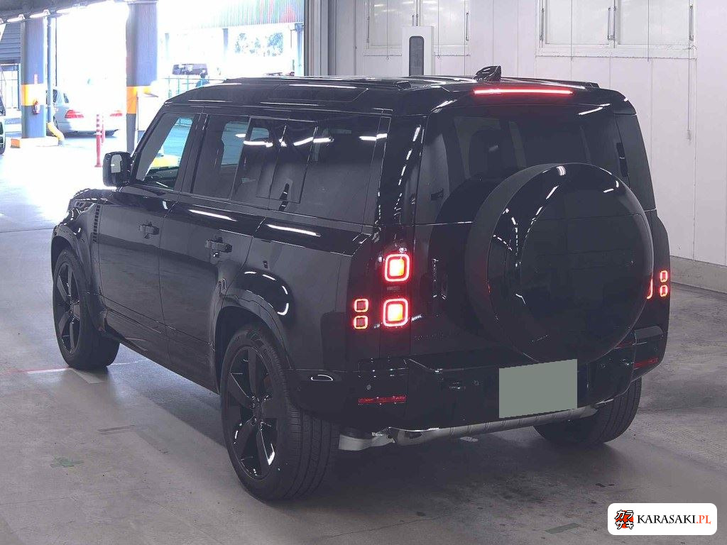 Land Rover Defender 2026 z aukcji japońskiej