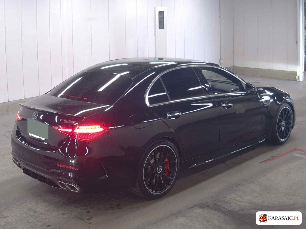 Mercedes-AMG C-Class 2024 z aukcji japońskiej
