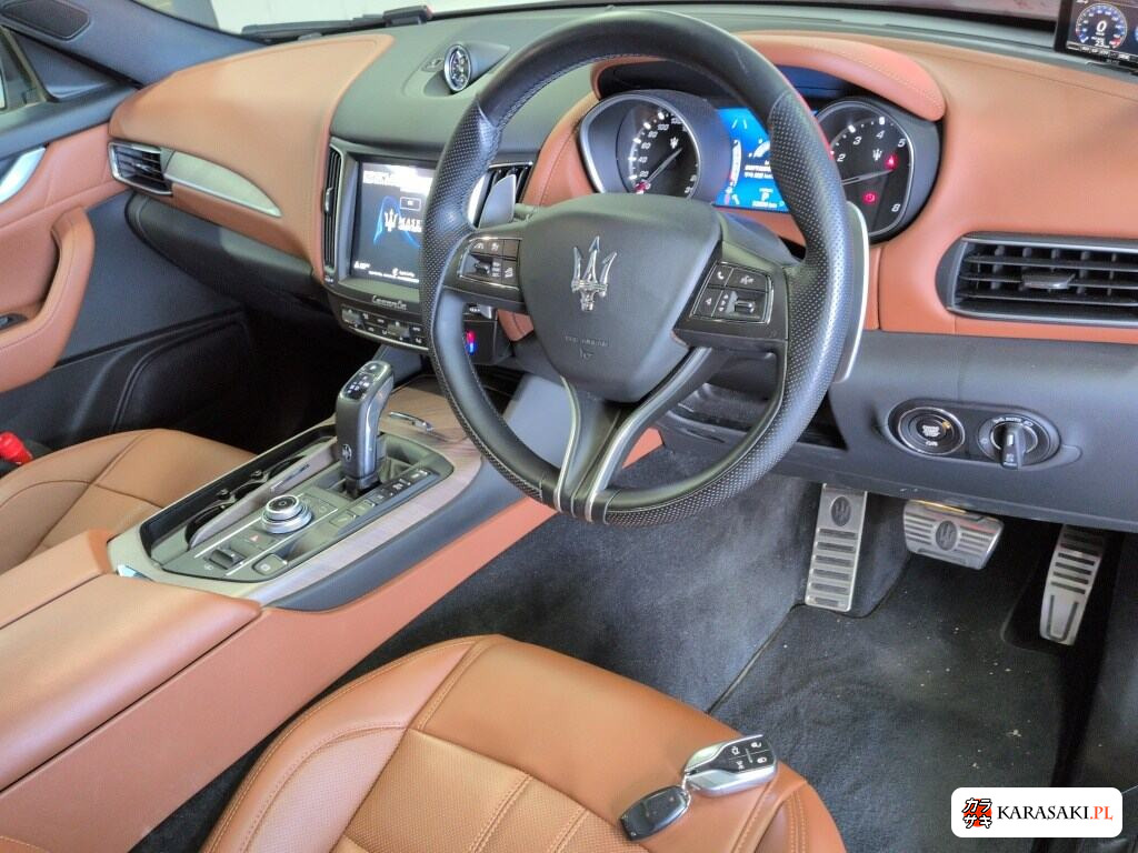 Maserati Levante 2019 з японського аукціону