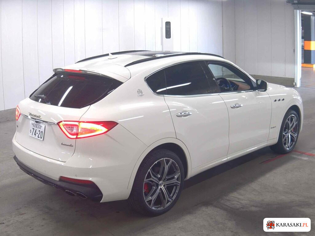 Maserati Levante 2019 з японського аукціону