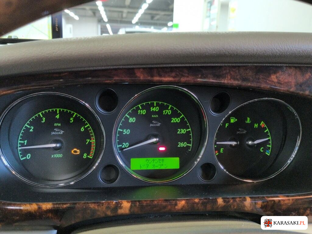 Jaguar XJ 2003 z aukcji japońskiej