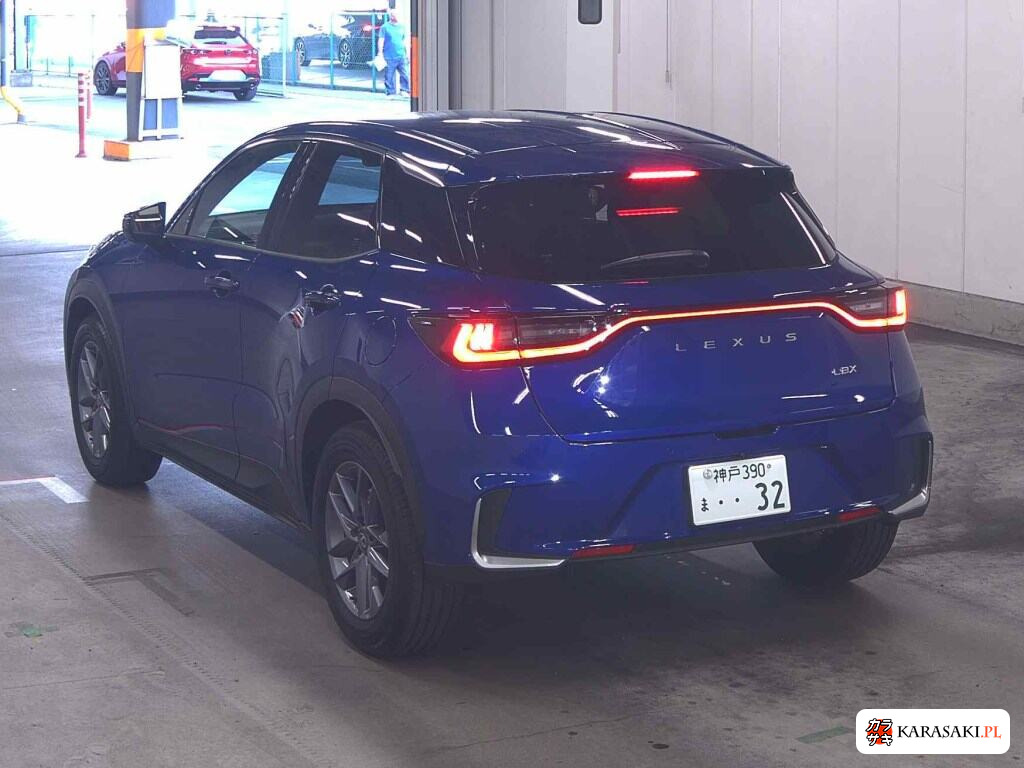 Lexus LBX 2025 z aukcji japońskiej