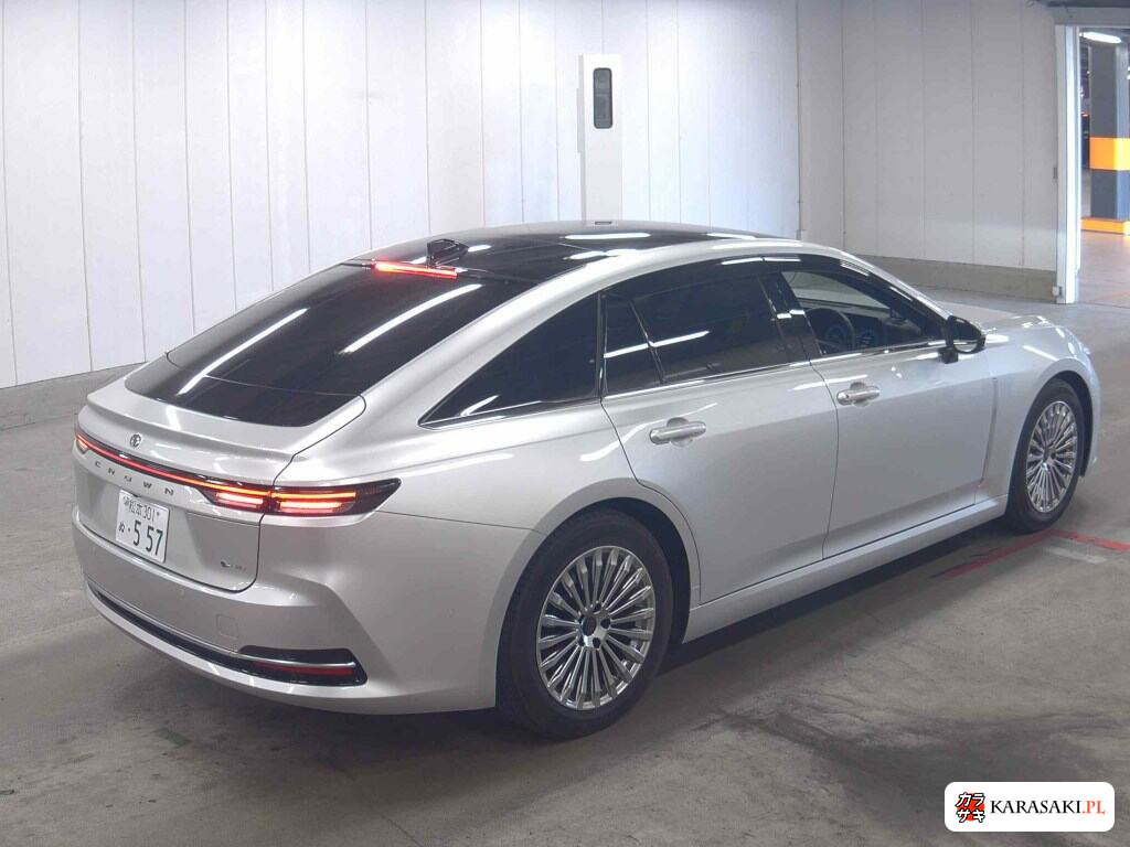 Toyota Crown 2024 z aukcji japońskiej