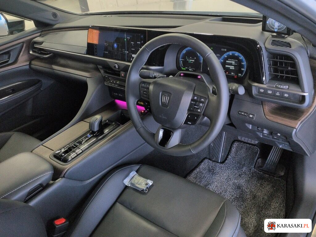 Toyota Crown 2024 z aukcji japońskiej