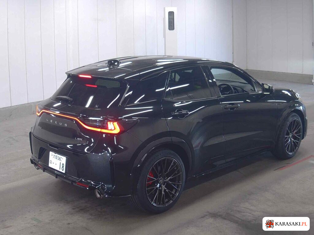 Lexus LBX 2025 z aukcji japońskiej