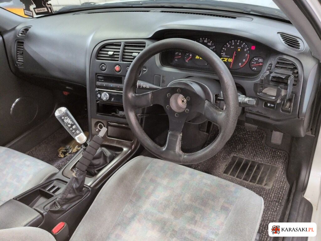 Nissan Skyline 1996 z aukcji japońskiej