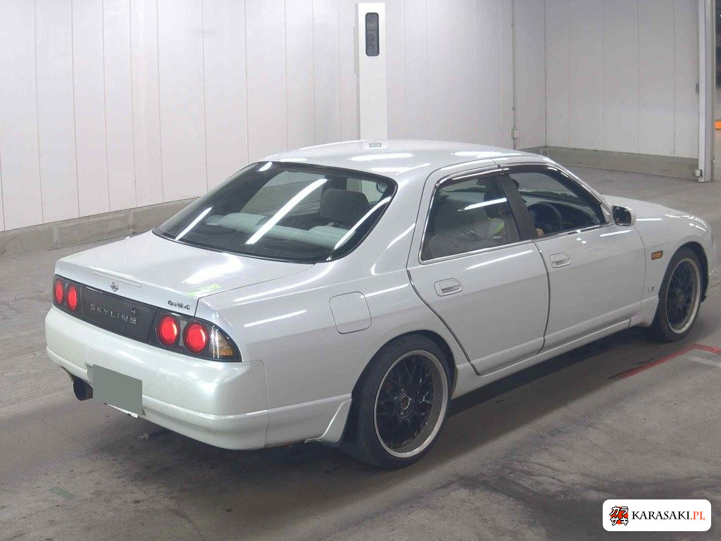 Nissan Skyline 1996 z aukcji japońskiej