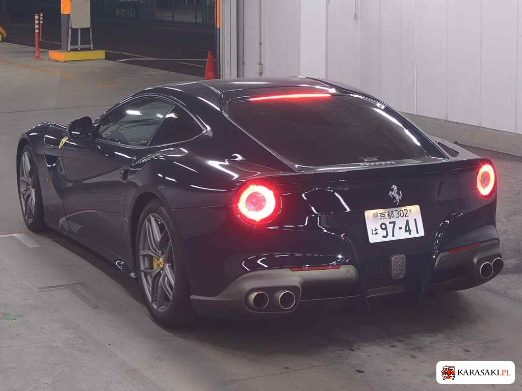 Ferrari F12 Berlinetta 2014 z aukcji japońskiej