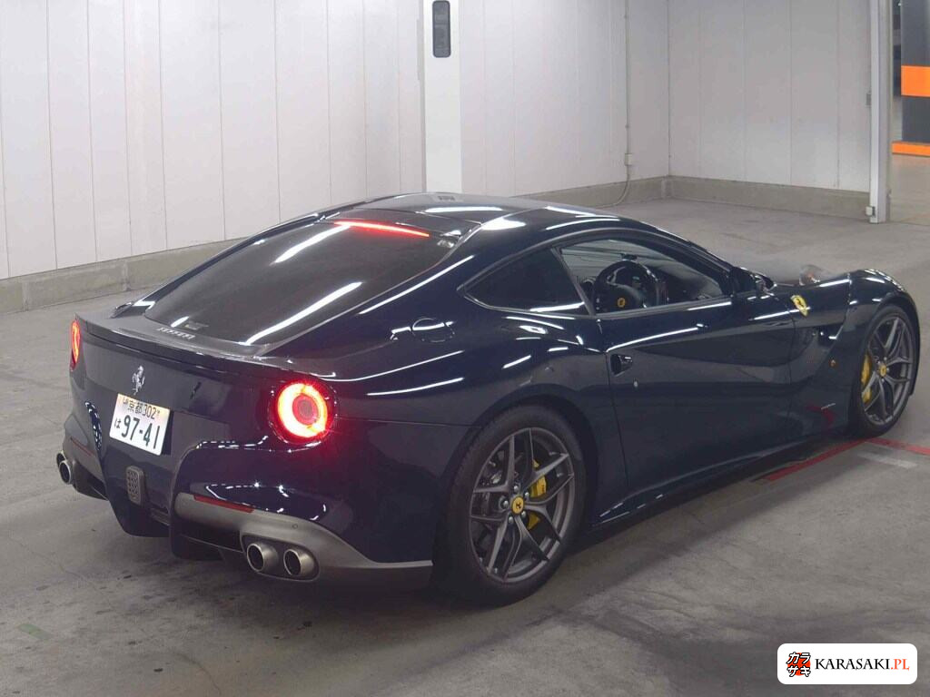 Ferrari F12 Berlinetta 2014 z aukcji japońskiej