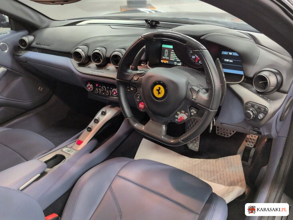 Ferrari F12 Berlinetta 2014 z aukcji japońskiej