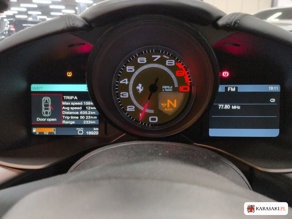 Ferrari F12 Berlinetta 2014 z aukcji japońskiej