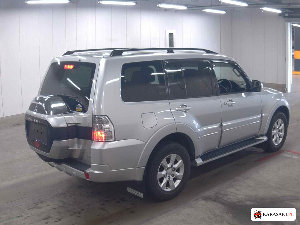 Mitsubishi Pajero 2019 z aukcji japońskiej