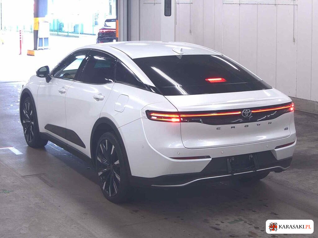 Toyota Crown Crossover 2023 z aukcji japońskiej