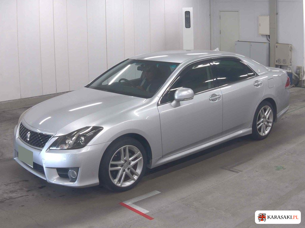 Toyota Crown 2013 z aukcji japońskiej