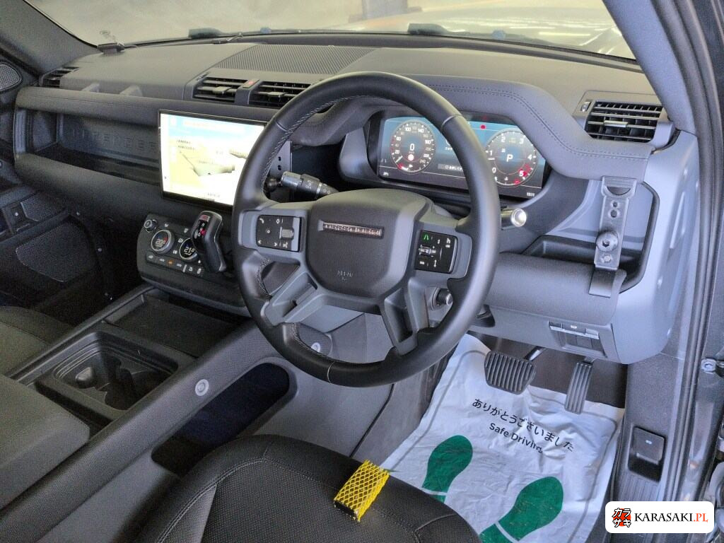 Land Rover Defender 2021 z aukcji japońskiej