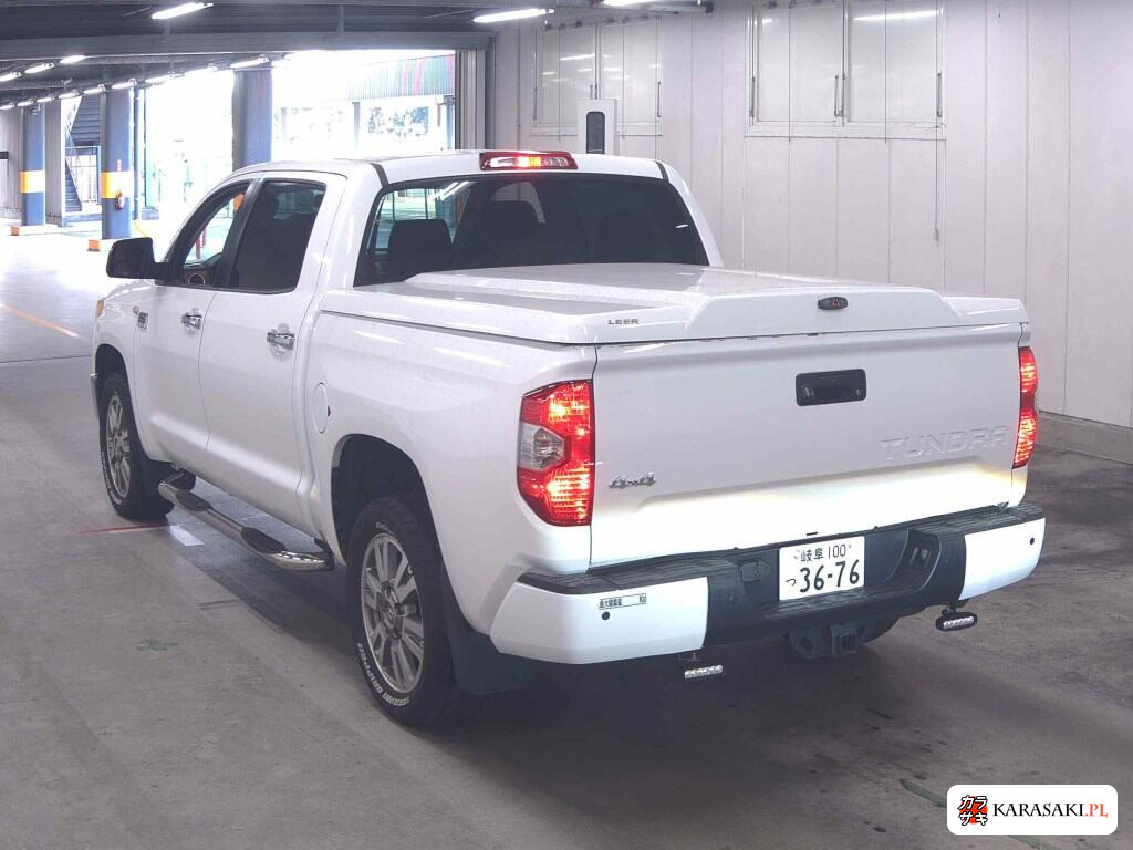 America Toyota Tundra 2015 z aukcji japońskiej