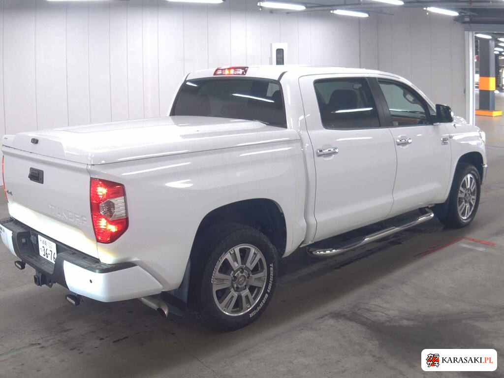 America Toyota Tundra 2015 z aukcji japońskiej