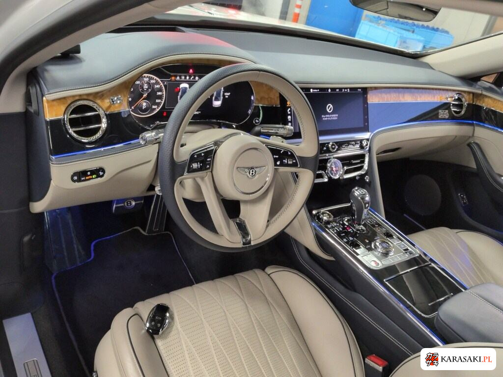 Bentley Flying Spur 2020 z aukcji japońskiej