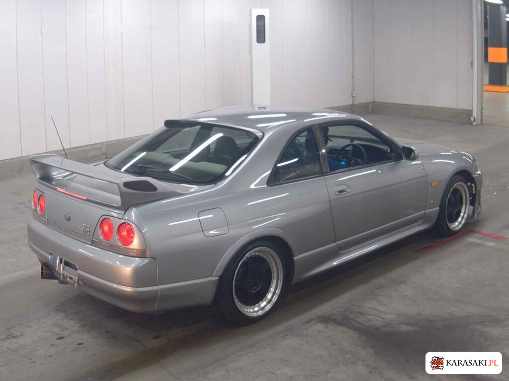 Nissan Skyline 1996 z aukcji japońskiej