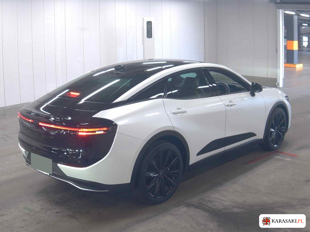 Toyota Crown Crossover 2025 з японського аукціону