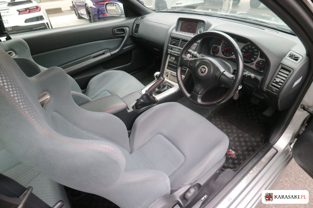 Nissan Skyline 1999 z aukcji japońskiej