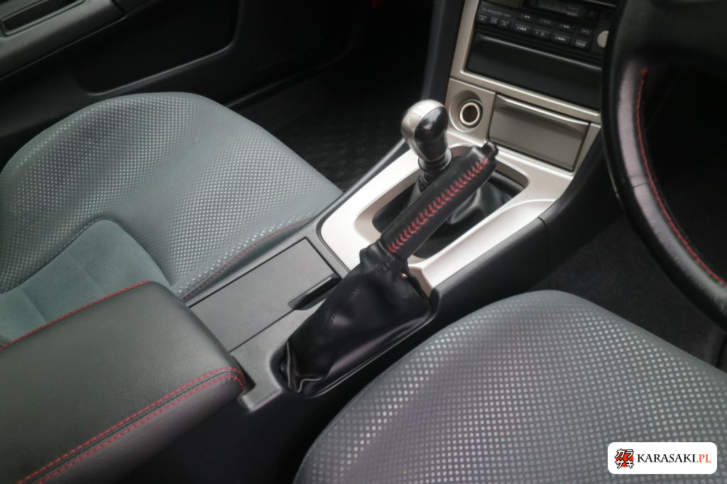 Nissan Skyline 1999 z aukcji japońskiej