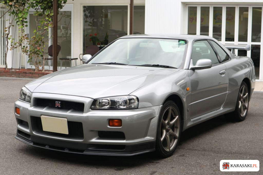 Nissan Skyline 1999 z aukcji japońskiej