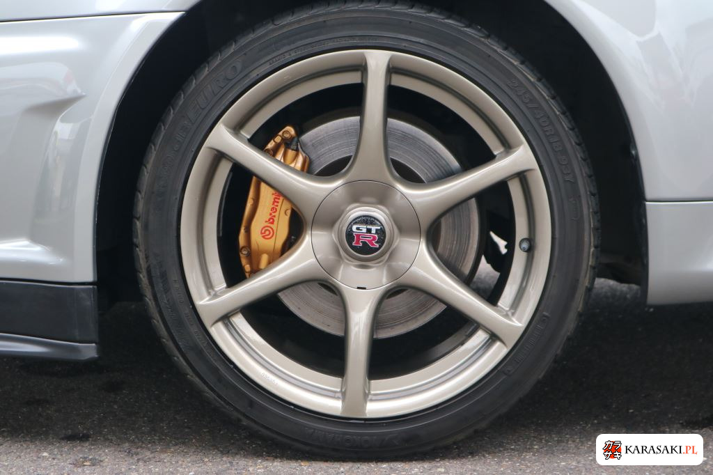 Nissan Skyline 1999 z aukcji japońskiej