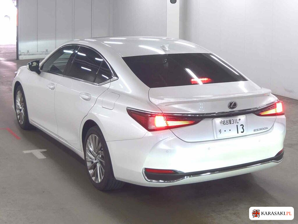 Lexus Es 2023 z aukcji japońskiej