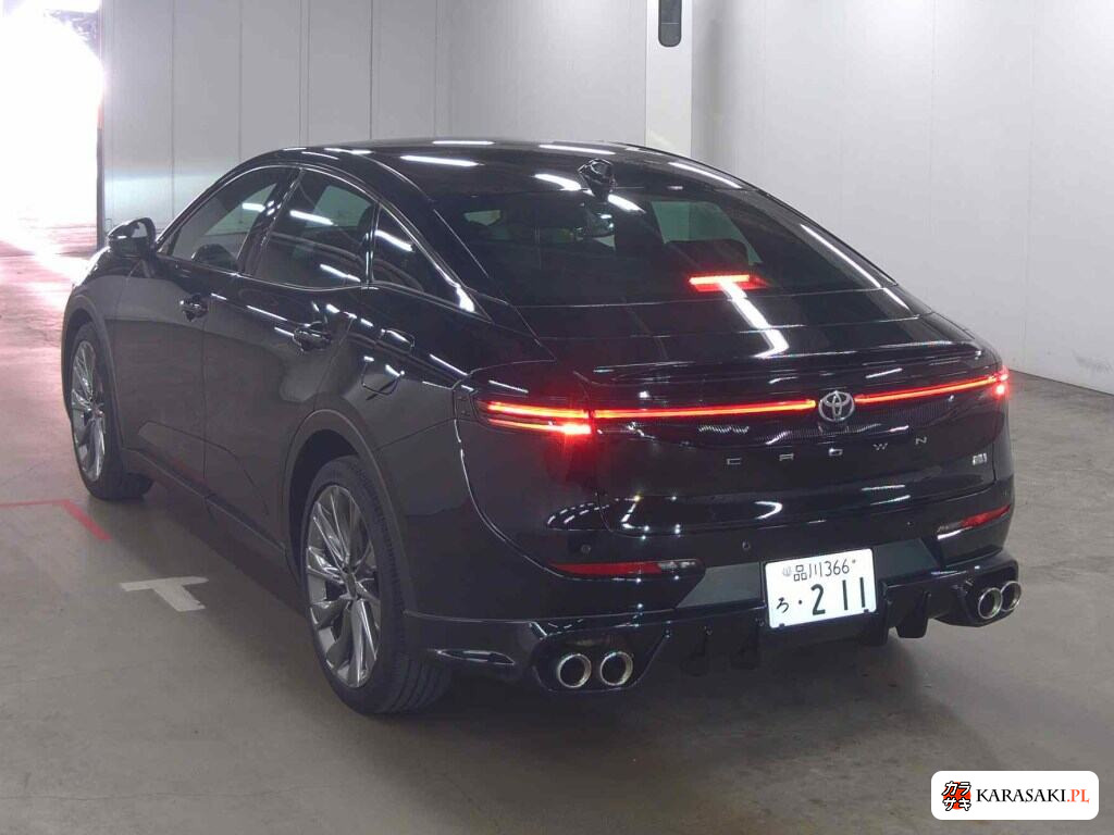 Toyota Crown Crossover 2024 z aukcji japońskiej