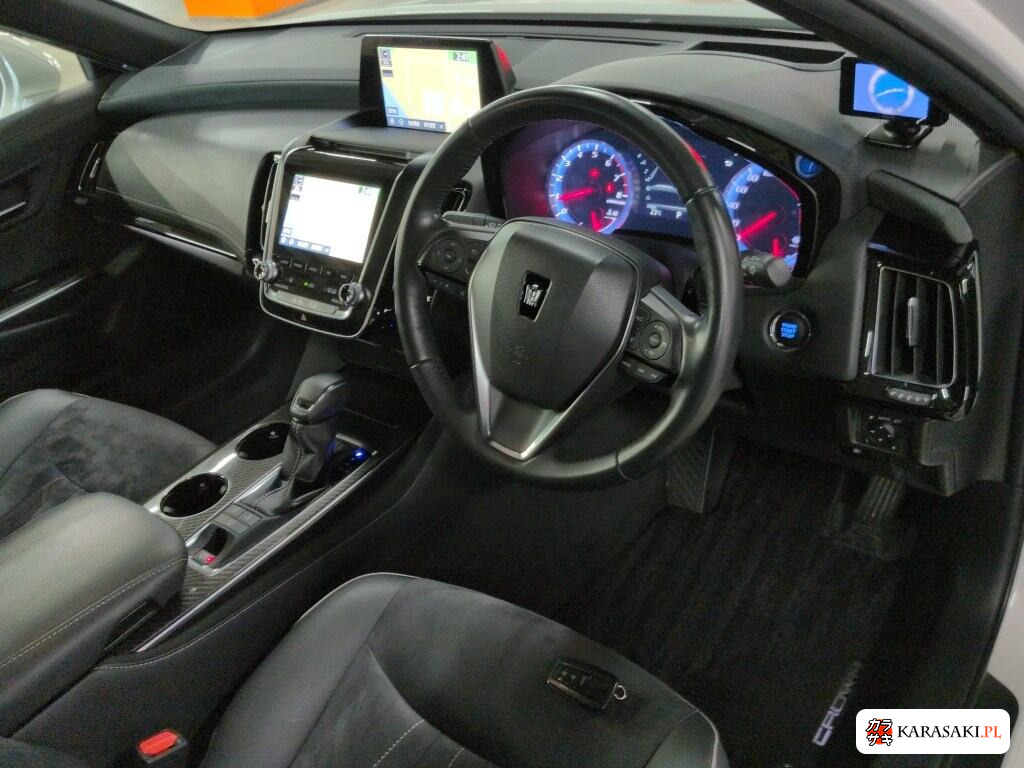 Toyota Crown 2018 z aukcji japońskiej