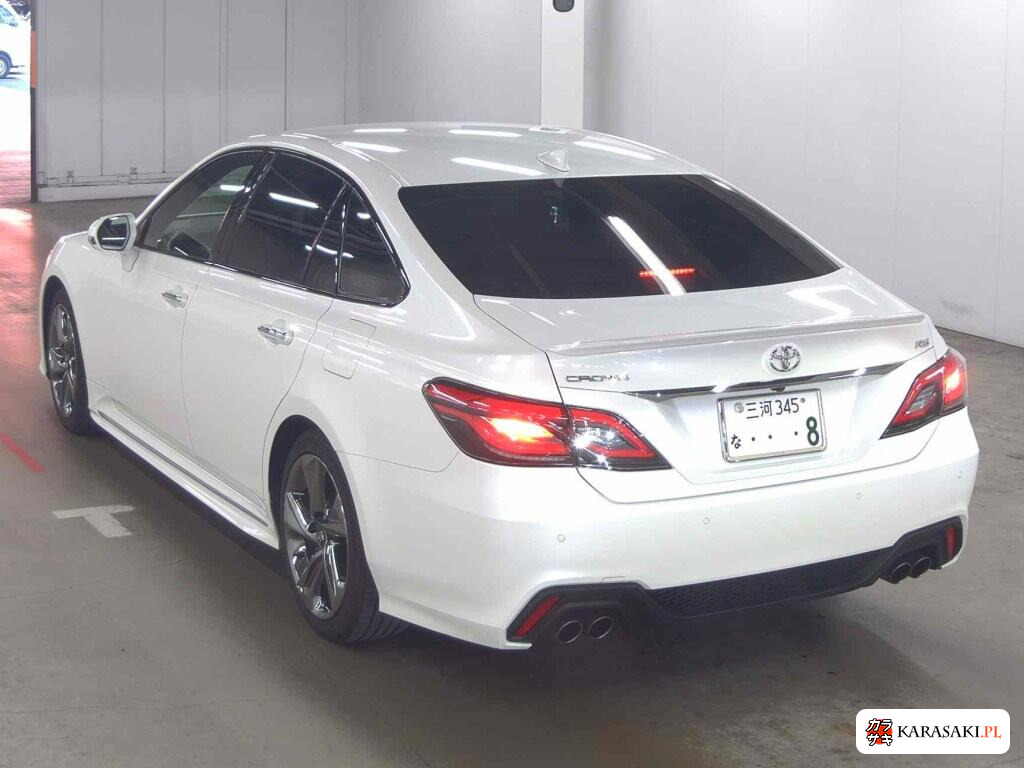 Toyota Crown 2018 z aukcji japońskiej