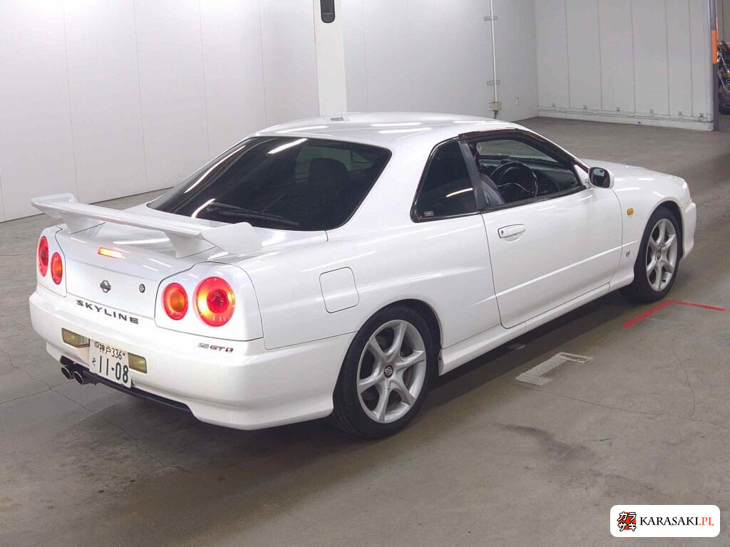 Nissan Skyline 1999 z aukcji japońskiej
